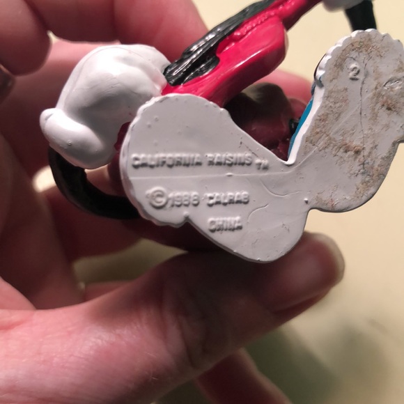 California Raisins figurine ~ Guitar playing Raisin ~ 1988 - Picture 3 of 5